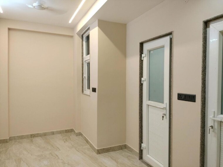 Room, saket 2 Bedroom 750 Sq.Ft. Builder Floor In Saket Delhi 9940664