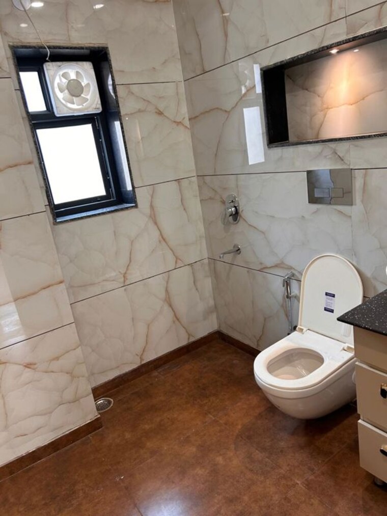 Bathroom, kalkaji 3 Bedroom 1566 Sq.Ft. Independent House In Kalkaji Delhi 9940598