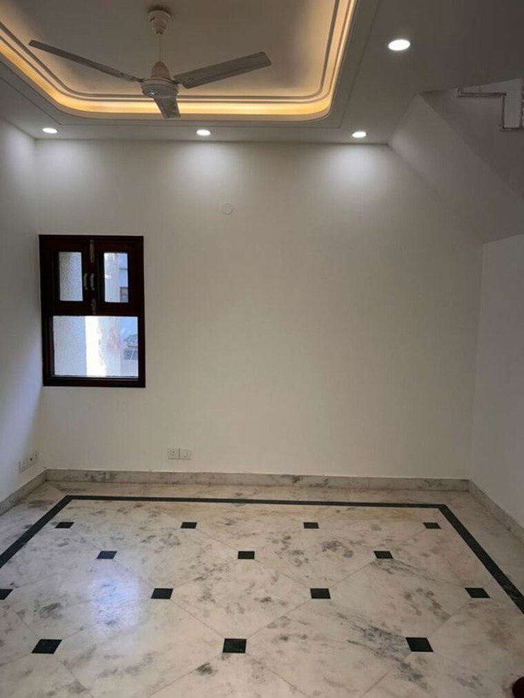 Room, kalkaji 3 Bedroom 1578 Sq.Ft. Independent House In Kalkaji Delhi 9940599