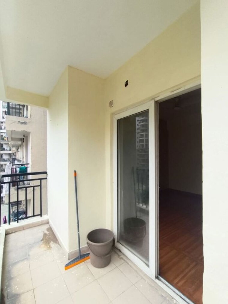 Balcony, galaxy-north-avenue-ll 2 Bedroom 1070 Sq.Ft. Apartment In Gaur City 2 Greater Noida 9940702