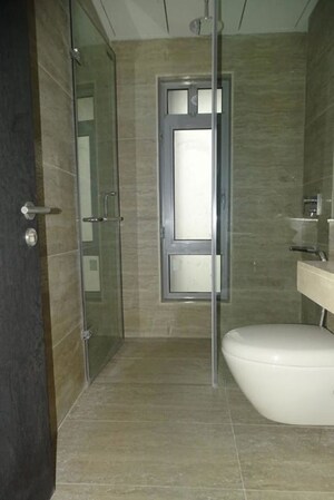 Bathroom in 4 BHK Apartment at Oberoi Realty Esquire, Goregaon East – for Rent