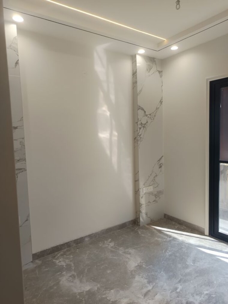 Room, rohini sector 13 3 Bedroom 1150 Sq.Ft. Builder Floor In Rohini Sector 13 Delhi 9940729