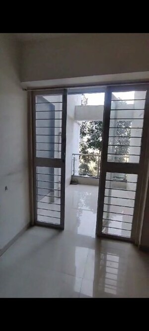 Room in 1 BHK Apartment at Bhumkar Nagar – for Sale