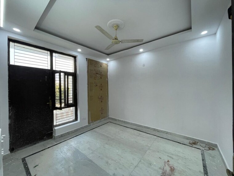 Room, green fields colony 3 Bedroom 1400 Sq.Ft. Builder Floor In Green Fields Colony Faridabad 9940911