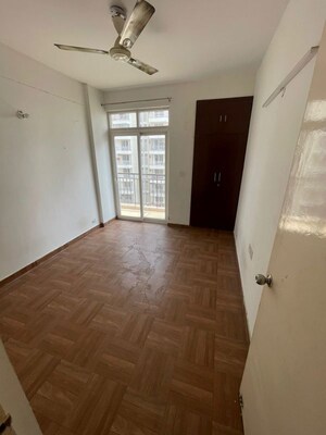 2 BHK Apartment For Rent in KLJ Platinum Heights, Sector 77