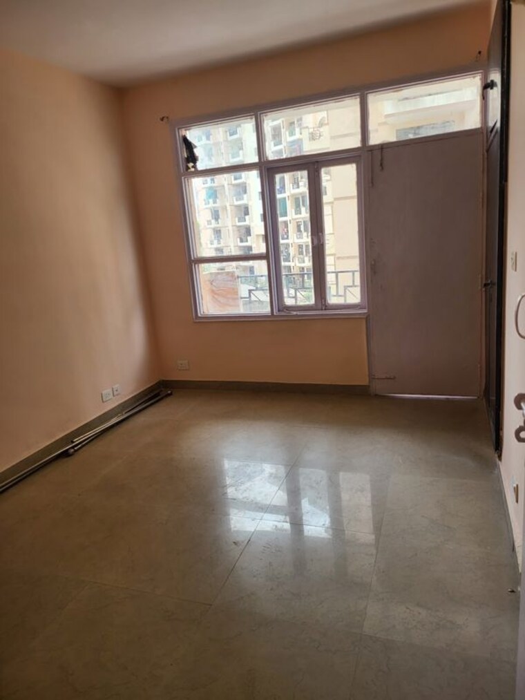 Room, srs-residency 2 Bedroom 906 Sq.Ft. Apartment In Sector 88 Faridabad 9940935