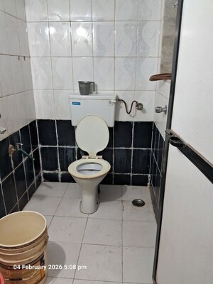 Bathroom in 2 BHK Apartment at Maruti Pooja, New Panvel – for Rent