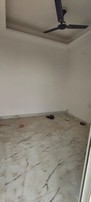 Room in 1 BHK Builder Floor at Neb Sarai – for Rent