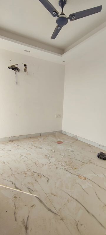 Room in 1 BHK Builder Floor at Neb Sarai – for Rent