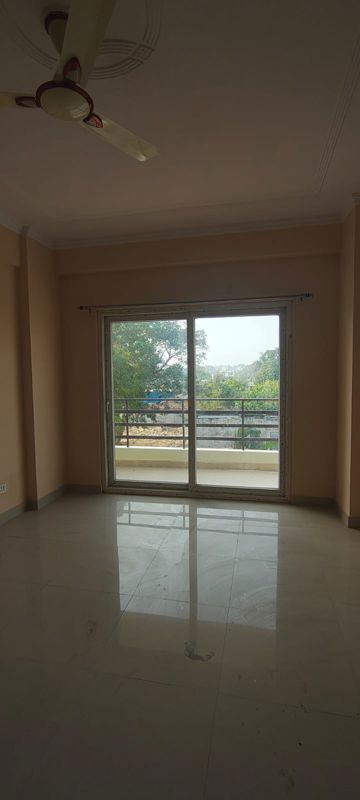 3 BHK + Servant Room Builder Floor For Rent in UPAVP Vrindavan Yojana