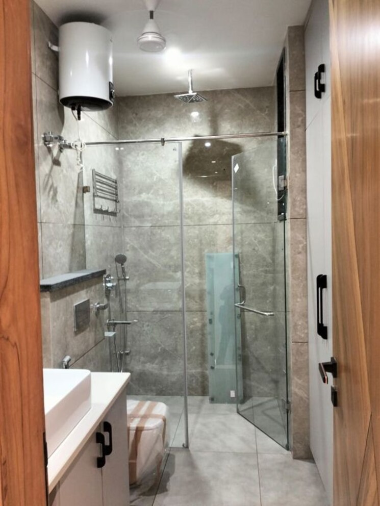 Bathroom, emaar-palm-hills 3 Bedroom 1450 Sq.Ft. Apartment In Sector 77 Gurgaon 9941148