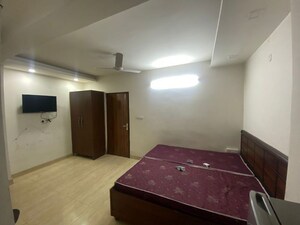1 RK Builder Floor For Rent in Vipul Square, Sushant Lok I