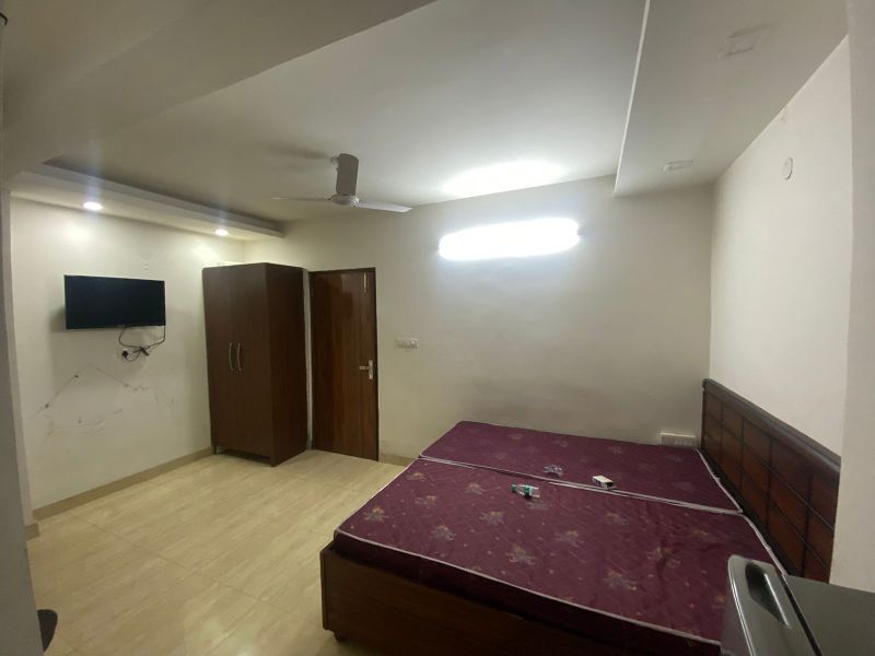 1 RkBuilder Floor For Rent in Vipul Square