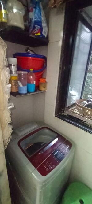 Furnished Amenities in 1 BHK Apartment at Sai Raj Garden, Kandivali West – for Sale