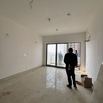 Room in 4 BHK Apartment at Shalimar One World Belvedere Court 3, Malesemau – for Sale