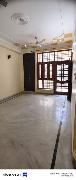 Room in 3 BHK Independent House at Gardenia Glory, Sector 46 – for Rent