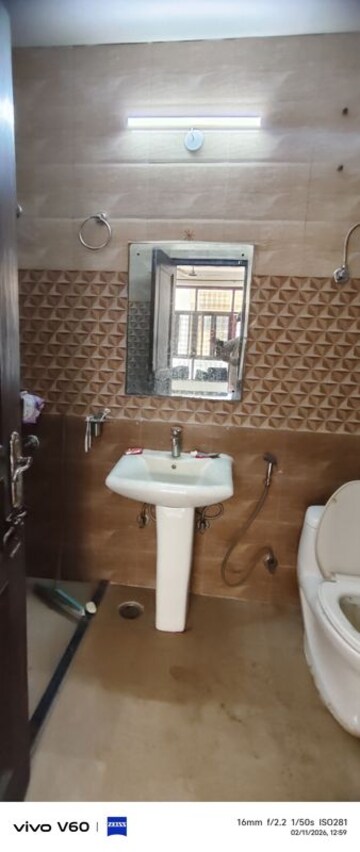 Master Bedroom in 3 BHK Independent House at Gardenia Glory, Sector 46 – for Rent