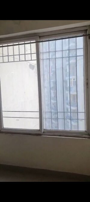 Room in 3 BHK Apartment at AFOWO Raksha Addela, Sector 16c Greater Noida – for Rent