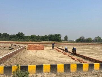  Plot – Exterior View View at Gosainganj - for Sale