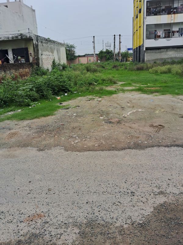 Plot For Sale in Sector 64