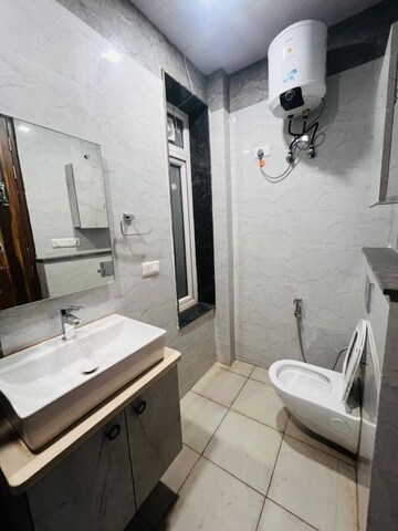 Master Bedroom in 1 BHK Builder Floor at Sector 46 – for Rent