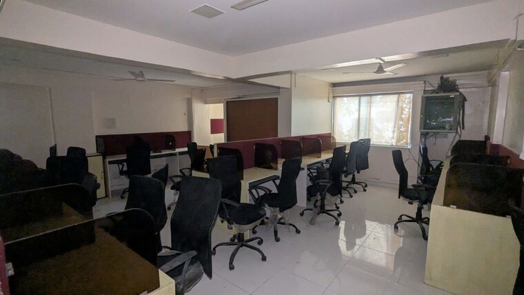 Team Area, uttam-enclave Commercial Office Space 700 Sq.Ft. In Aundh Pune 9941664