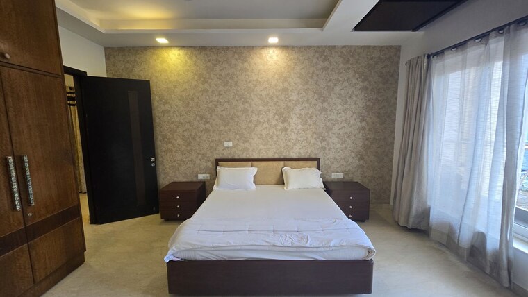 Bedroom, sushant lok i 4 Bedroom 3500 Sq.Ft. Builder Floor In Sushant Lok I Gurgaon 9940668