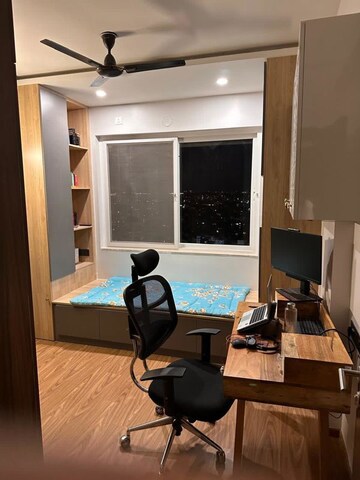 Master Bedroom in 3.5 BHK Apartment at Prestige Misty Waters, Hebbal – for Rent