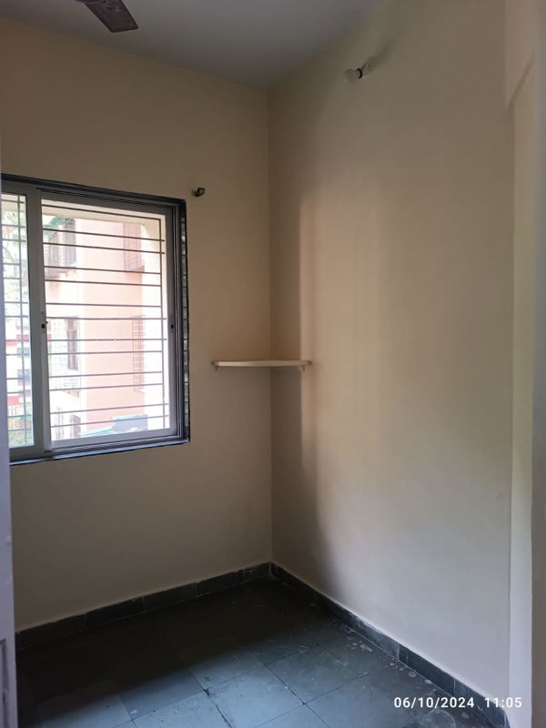 1 BHK + Pooja Room Apartment For Rent in K M Horizon Palms III
