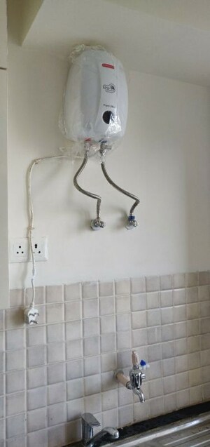 Bathroom in 2 BHK Apartment at BPTP Discovery Park, Sector 80 – for Sale