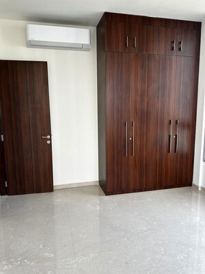 Room in 3 BHK Apartment at Piramal Vaikunth, Balkum Pada – for Sale