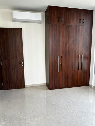 Room in 3 BHK Apartment at Piramal Vaikunth, Balkum Pada – for Sale