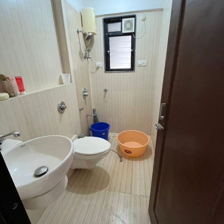 Bathroom, fairmont-reyhaan 2 Bedroom 750 Sq.Ft. Apartment In Patil Wadi Mumbai 9942017
