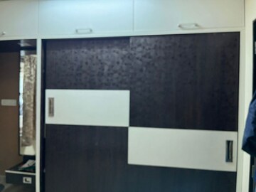 Bedroom in 2 BHK Apartment at Prabhat Road – for Rent