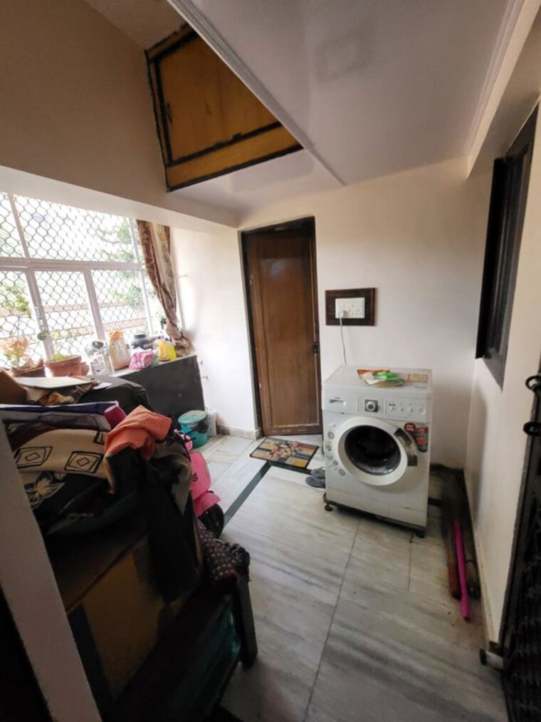 Team Area, rajat vihar 2 Bedroom 1050 Sq.Ft. Apartment In Rajat Vihar Noida 9941805