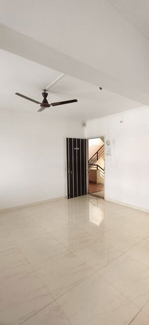 Room in 2 BHK Apartment at Wadgaon Sheri – for Rent