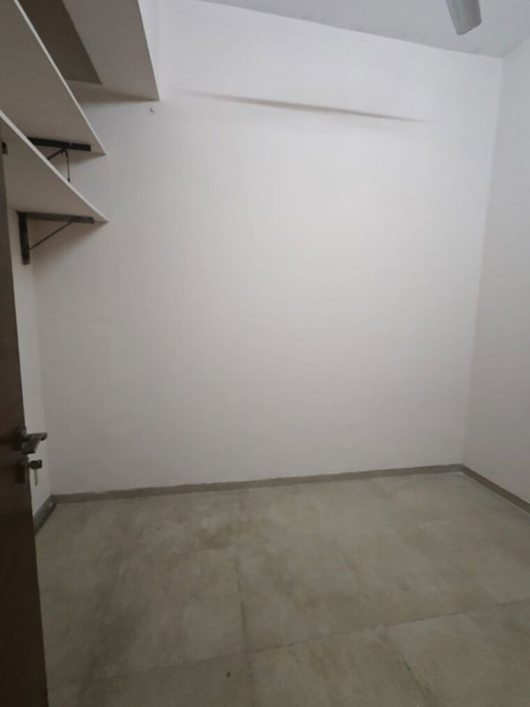 Room, laxmi nagar 4 Bedroom 1963 Sq.Ft. Apartment In Laxmi Nagar Mumbai 9941876