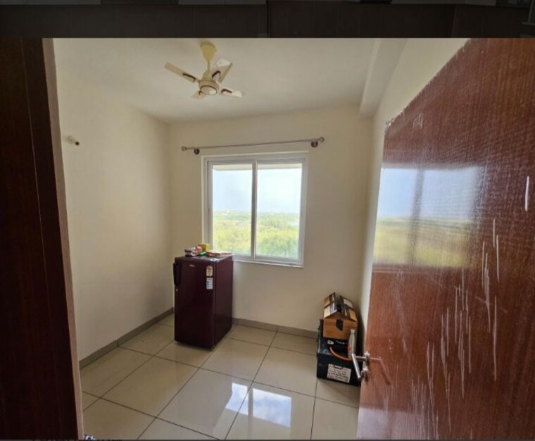 Living Room, prestige-royale-gardens 2.5 Bedroom 1350 Sq.Ft. Apartment In Gantiganahalli Bangalore 9942218