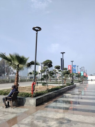  Shop – Garden View at SKA Arcadia, Wave City - for Sale