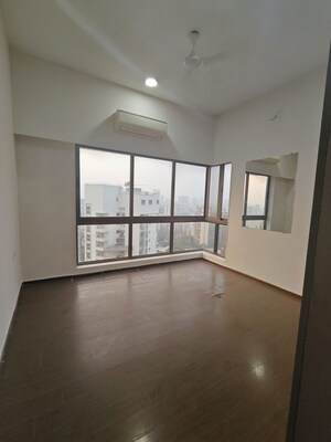 Room in 4 BHK Apartment at Sunteck City Avenue 1, Goregaon West – for Sale