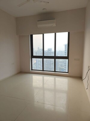 Room in 4 BHK Apartment at Sunteck City Avenue 1, Goregaon West – for Sale