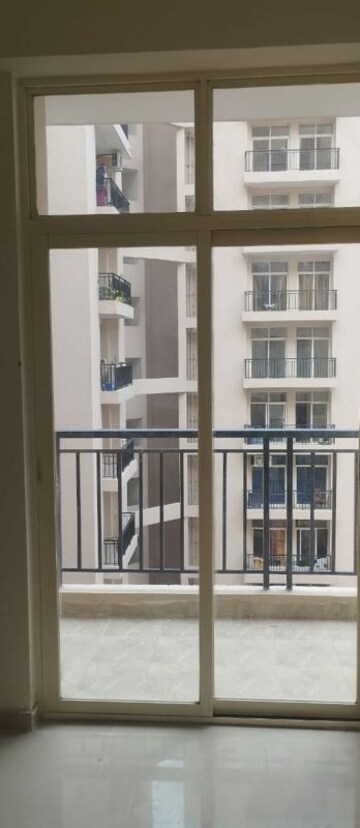 Room in 2 BHK Apartment at Excella Kutumb, Sultanpur Road – for Sale