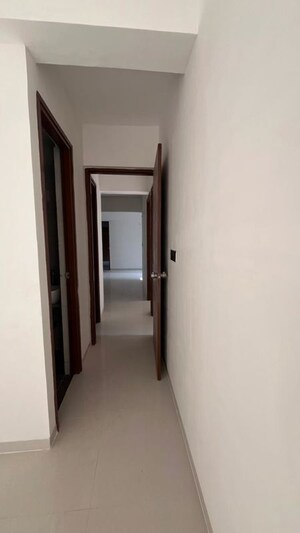 Room in 3 BHK Apartment at Shela – for Rent