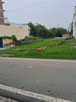Plot For Sale in Sector 65
