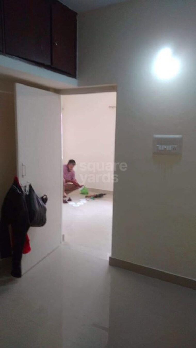 Room, rwa-apartments-sector-19 6 Bedroom 195 Sq.Mt. Independent House In Sector 19 Noida 9942293