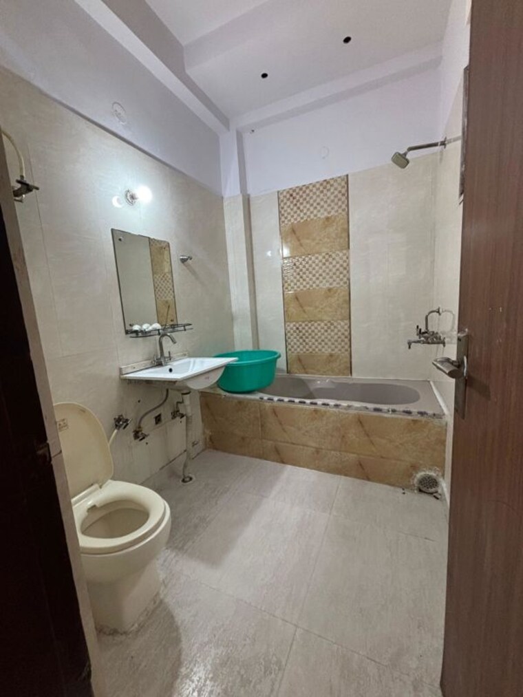 Bathroom, ace-palm-floors 2 Bedroom 100 Sq.Yd. Builder Floor In Sector 89 Gurgaon 9942343