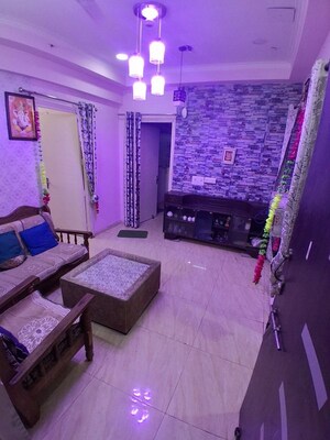 Master Bedroom in 2 BHK Apartment at Gaur City 2 - 14th Avenue, Sector 16c Greater Noida – for Rent