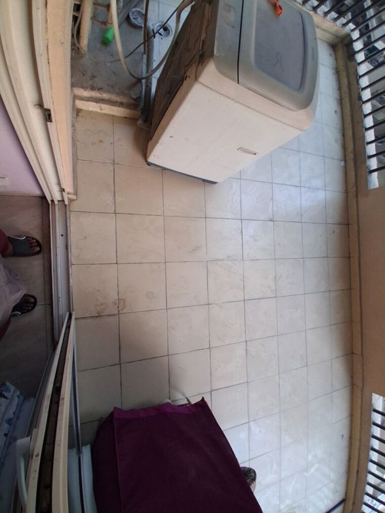 Bathroom, gaur-city-2-14th-avenue 2 Bedroom 955 Sq.Ft. Apartment In Sector 16c Greater Noida Greater Noida 9942434