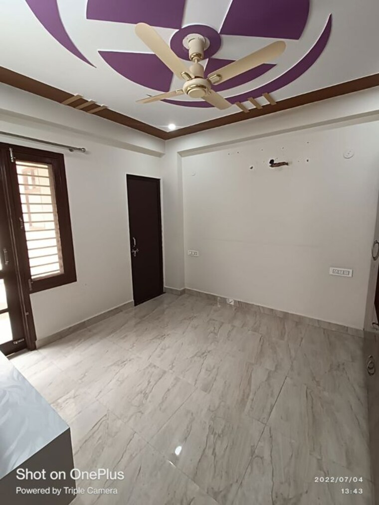 Bedroom, sector 23 3 Bedroom 500 Sq.Yd. Builder Floor In Sector 23 Gurgaon 9942466