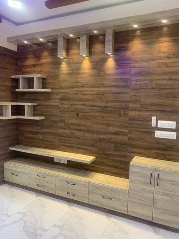 Room in 3 BHK Apartment at Infantry Road – for Rent